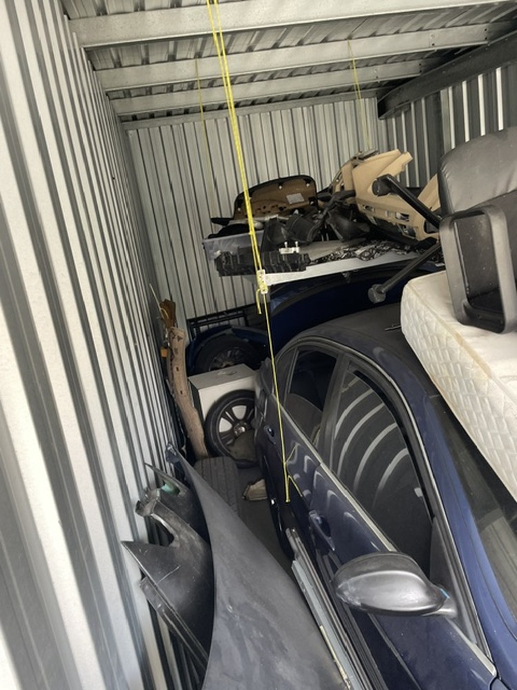 Easylock Storage Southport Storage Facility Unit auction IB-9444