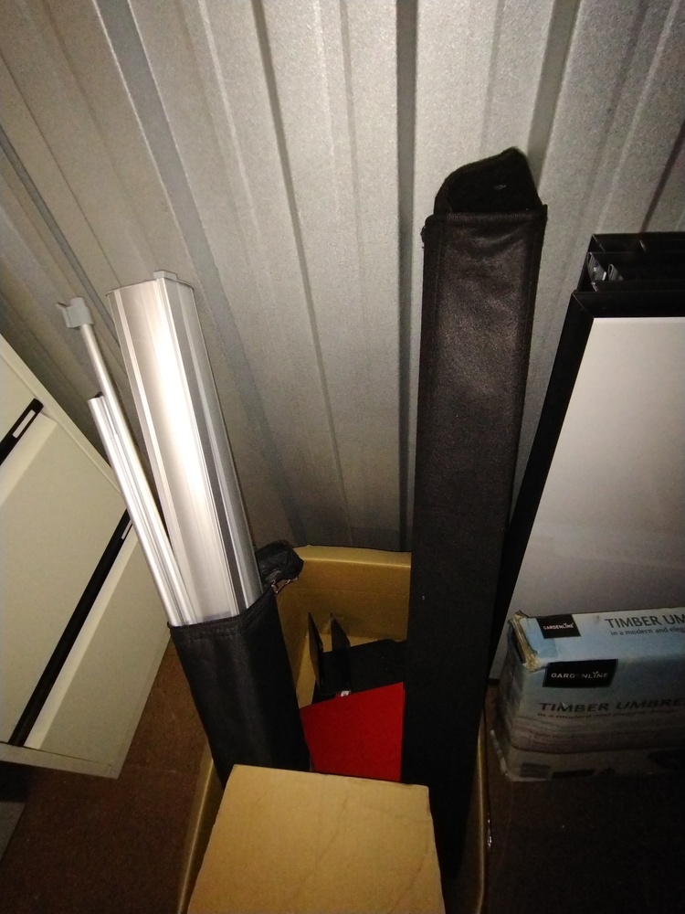 Kennards Self Storage Warana Abandoned Storage shed Auctions auction IB-4157