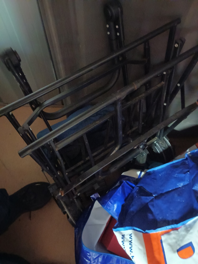 Kennards Self Storage Croydon Park Abandoned Storage shed Auctions auction IB-4127