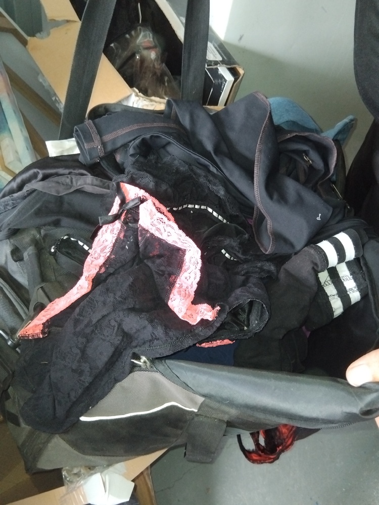 Guardian Self Storage Rockhampton Bid on Storage auction IB-1570