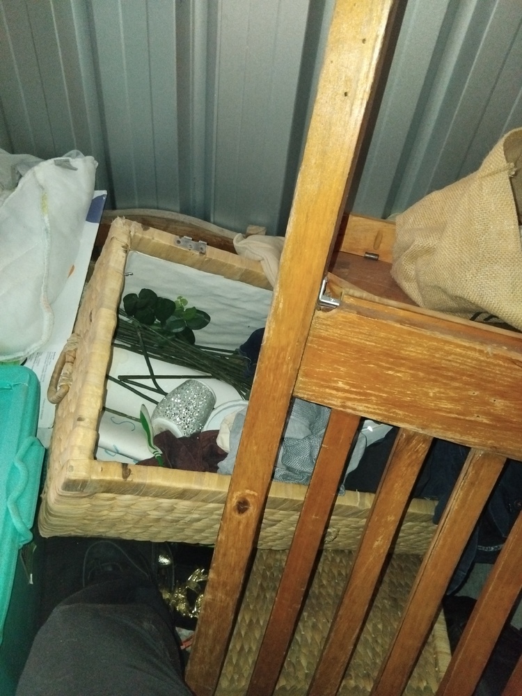 Guardian Self Storage Rockhampton Abandoned Self Storage Auctions auction IB-1570