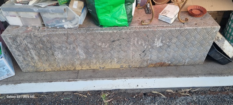 Secure Storage Kenwick Abandoned Storage Unit Auctions auction IB-3343