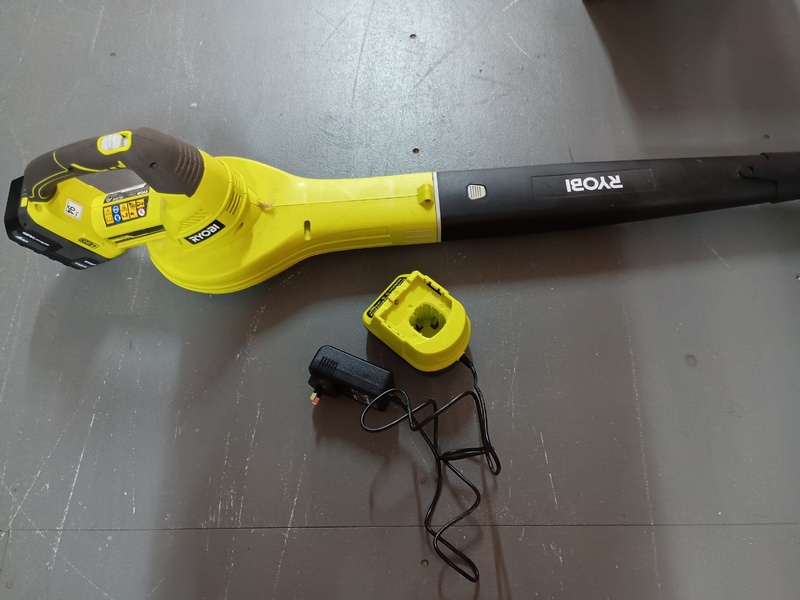 Kennards Self Storage Panorama Abandoned Self Storage Auctions auction IB-3559