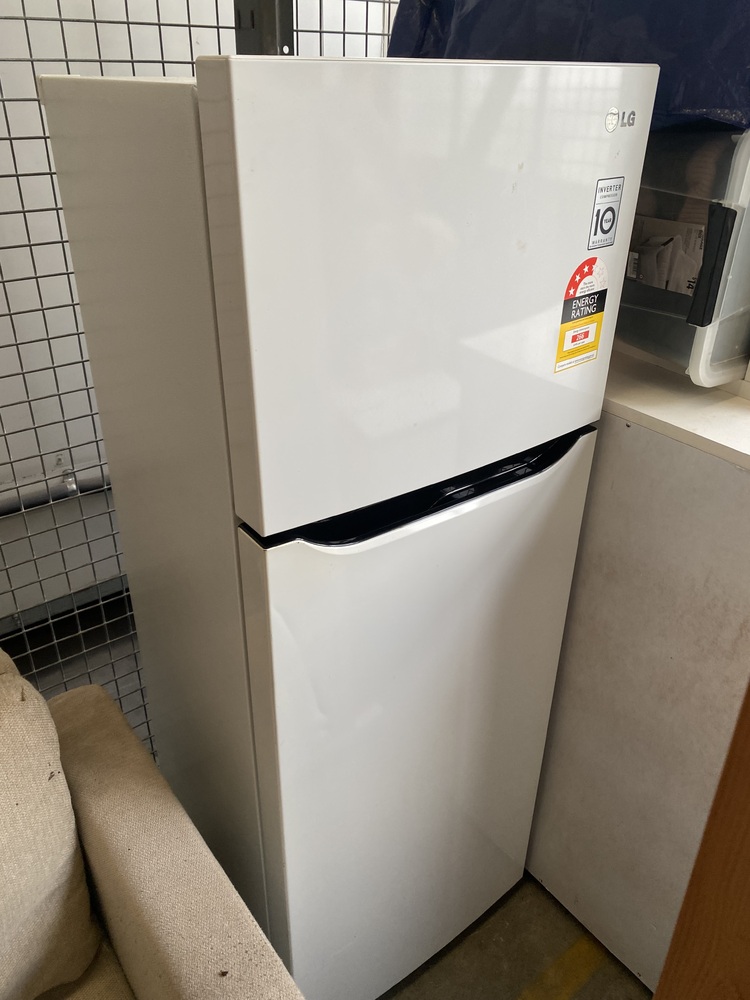 Brisk Transport Geebung Self Storage auction IB-9535