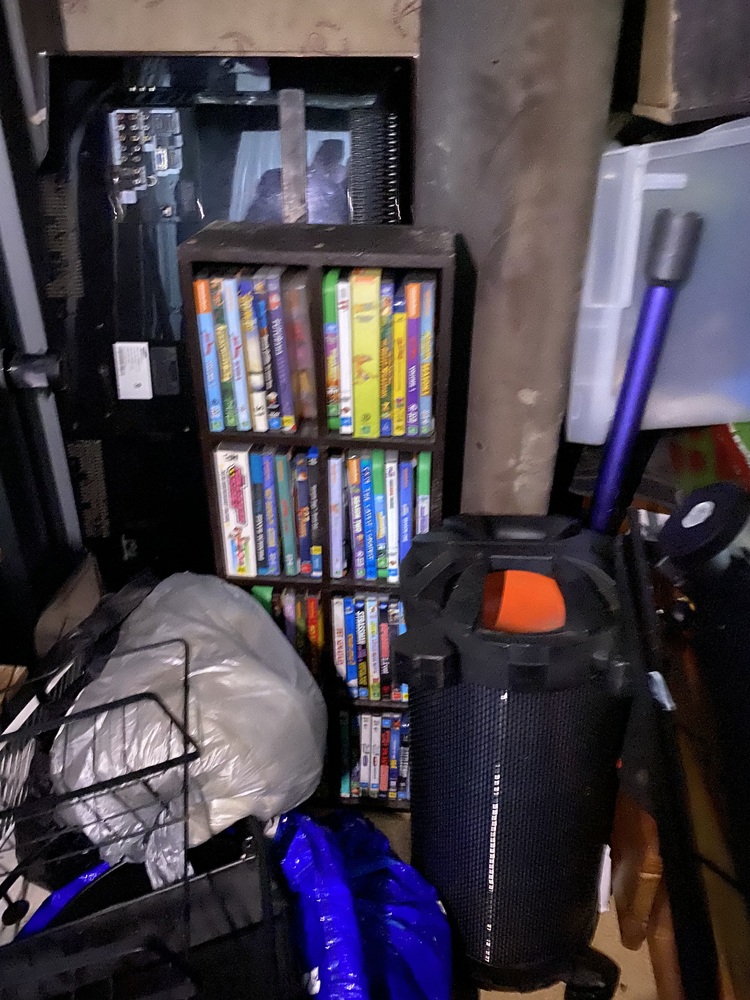 Wilson Storage Bennetts Green Self Storage Unit auction IB-9398