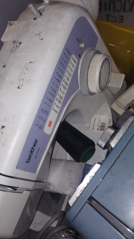 Kennards Self Storage Nowra 2 Abandoned Storage Auctions auction IB-1437