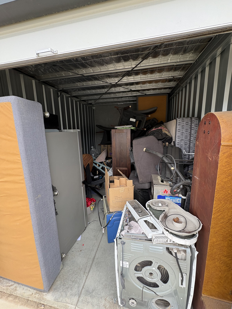 StorMate Tamworth Storage Unit Auction auction IB-3293