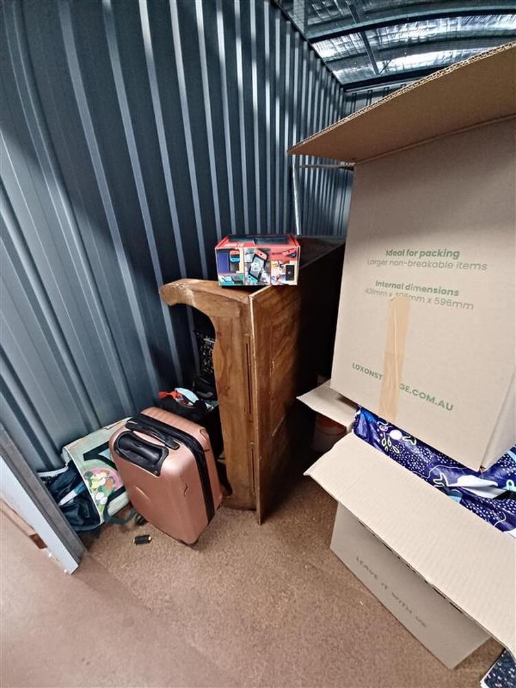 Loxon Storage Nambour Abandoned Storage garage Auctions auction IB-5489