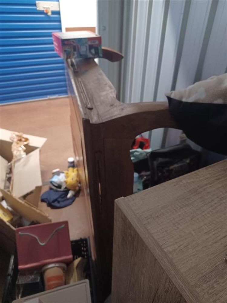 Loxon Storage Nambour Abandoned Storage shed Auctions auction IB-5489