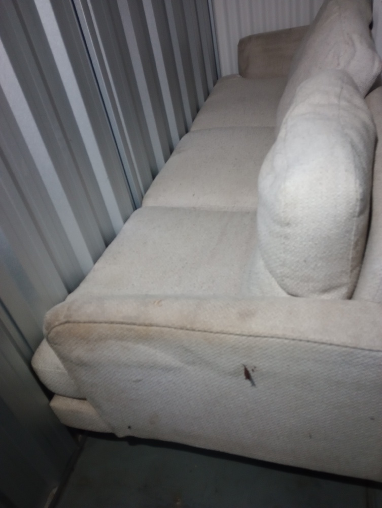 Kennards Self Storage Miranda Bid on Storage Unit auction IB-8519