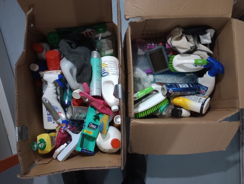 Kennards Self Storage Miranda Abandoned Storage Unit Auctions auction IB-8519