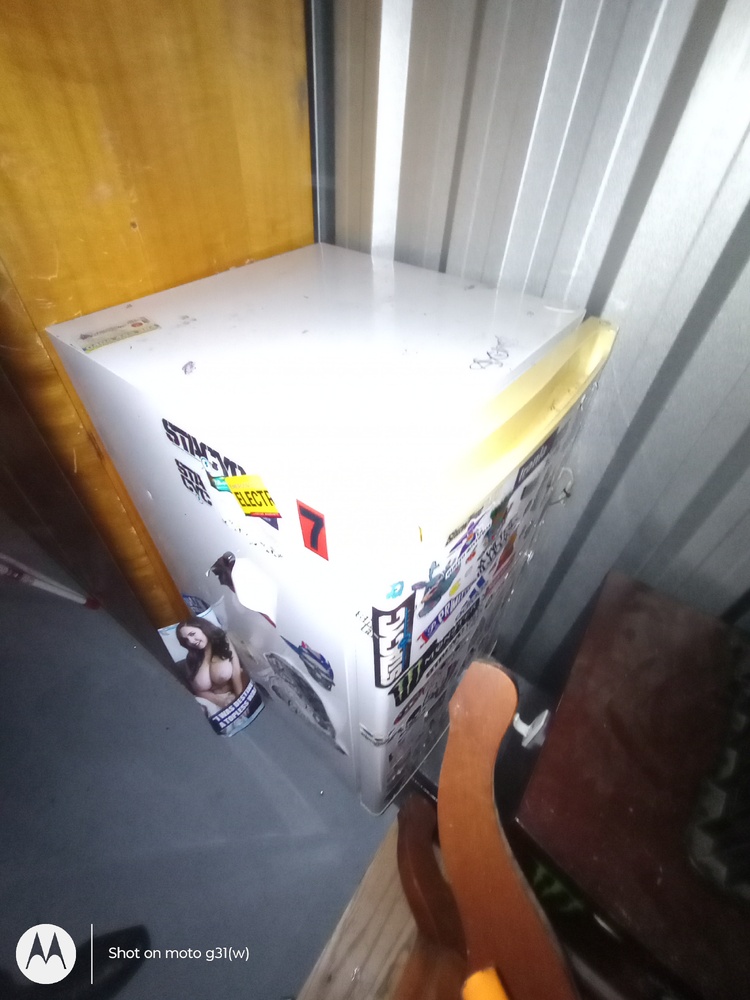 Kennards Self Storage St Marys Abandoned Storage garage Auctions auction IB-1661