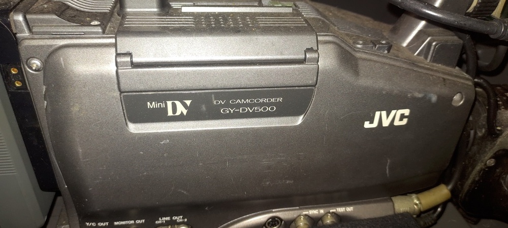 Kennards Self Storage Southport Abandoned Storage Unit Auctions auction IB-9065