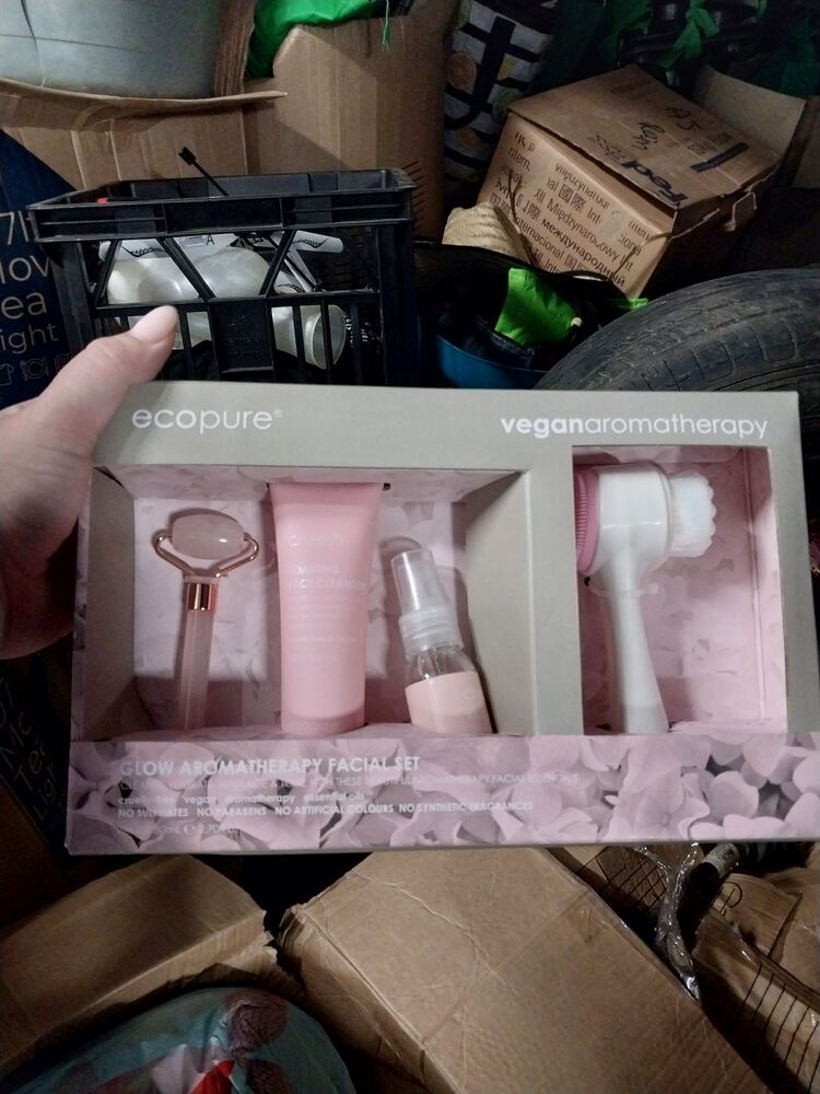 Storage King Gregory Hills Abandoned Self Storage Auctions auction IB-6928