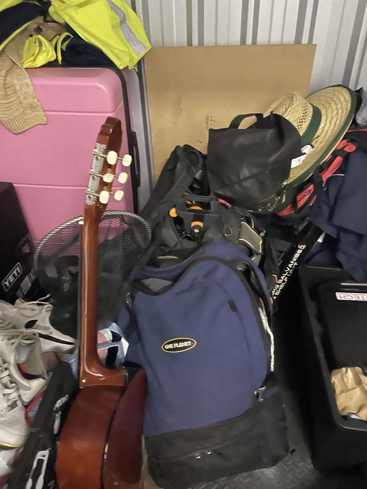 Storage Choice Gladstone Bid on Storage Unit auction IB-2057