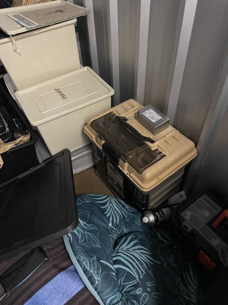 Storage Choice Gladstone Abandoned Self Storage Auctions auction IB-2057