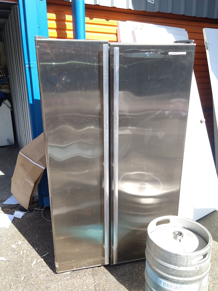 Kennards Self Storage Rydalmere Abandoned Storage shed Auctions auction IB-5733