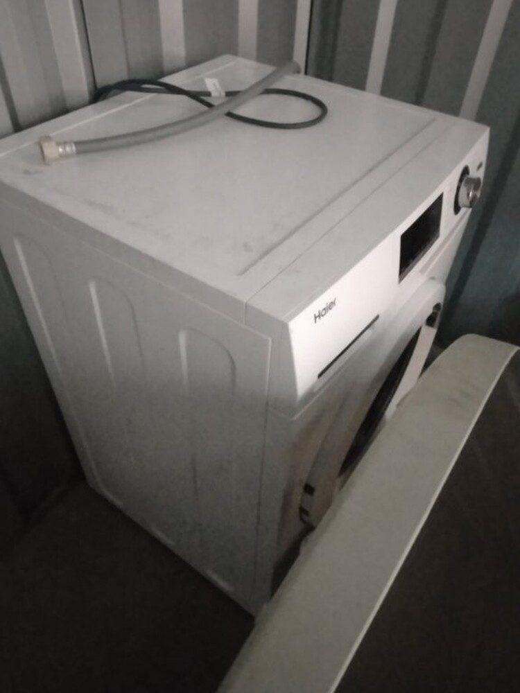 Kennards Self Storage Guildford Storage Unit auction IB-1340