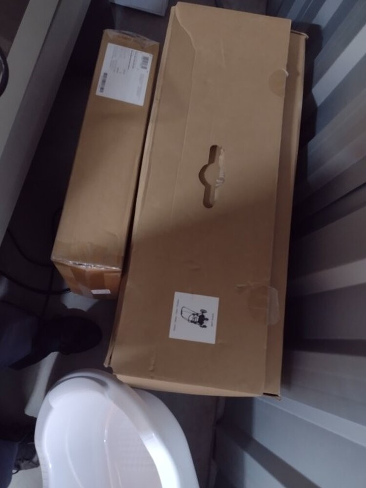 Kennards Self Storage Guildford Self Storage auction IB-1340