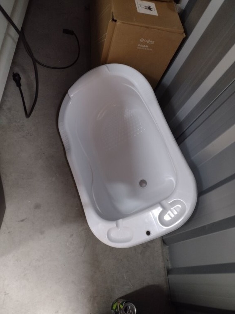 Kennards Self Storage Guildford Self Storage Facility Unit auction IB-1340