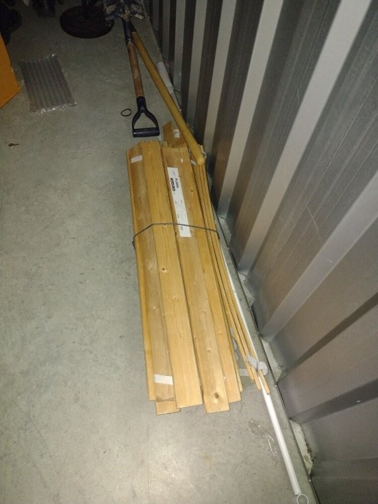 Kennards Self Storage Guildford Self Storage Unit auction IB-8691