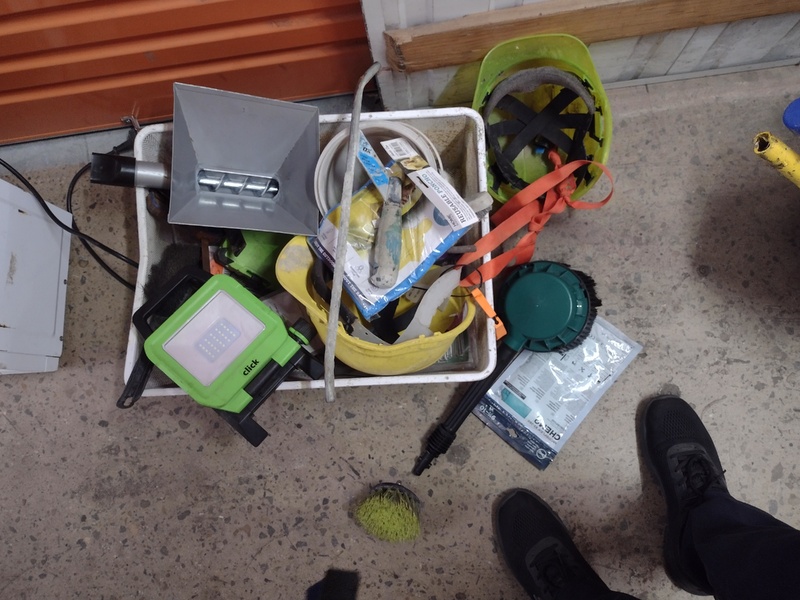 Kennards Self Storage Auburn Bid on Storage auction IB-7239