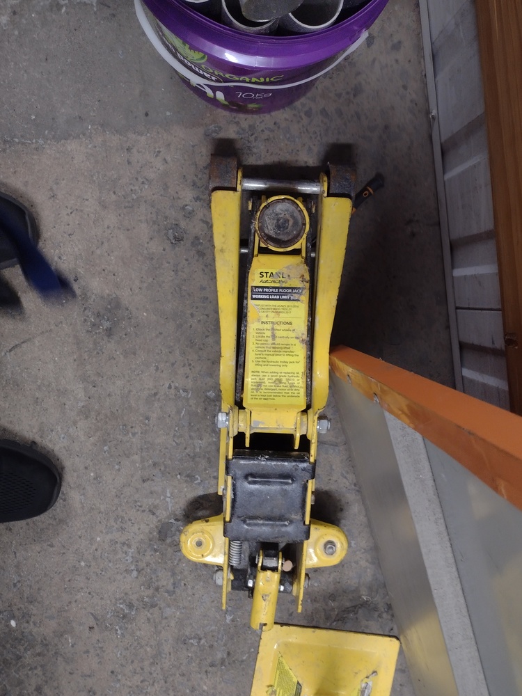 Kennards Self Storage Auburn Abandoned Storage centre Auctions auction IB-7239