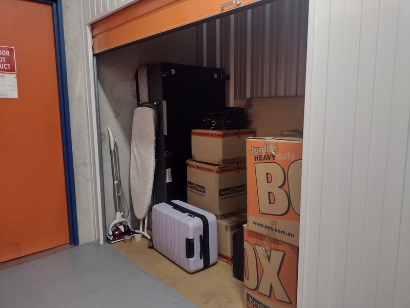 Kennards Self Storage Virginia Abandoned Storage garage Auctions auction IB-4043