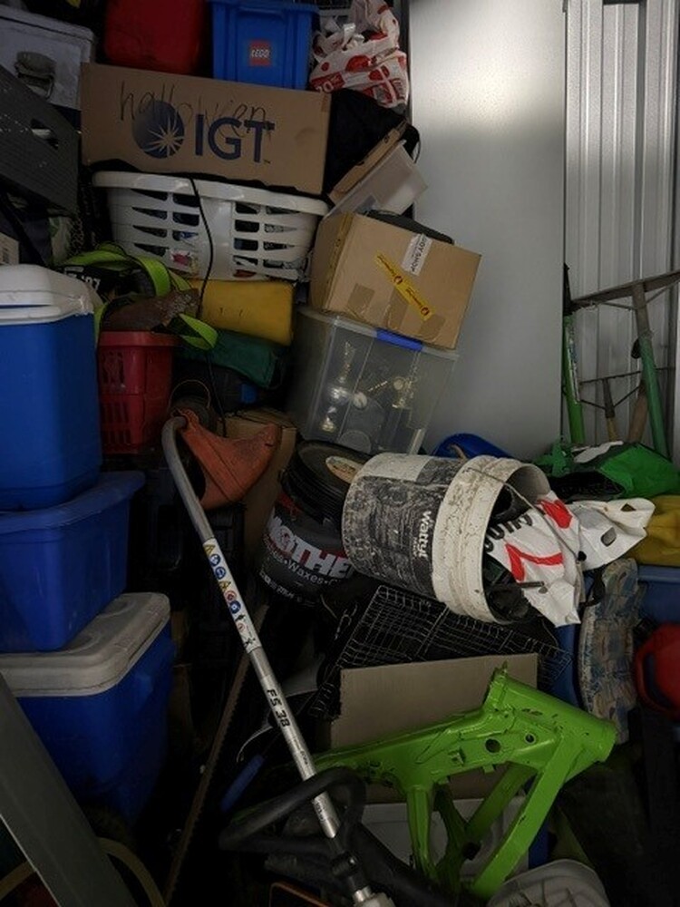 Roomia Self Storage Minchinbury Bid on Storage Unit auction IB-1125