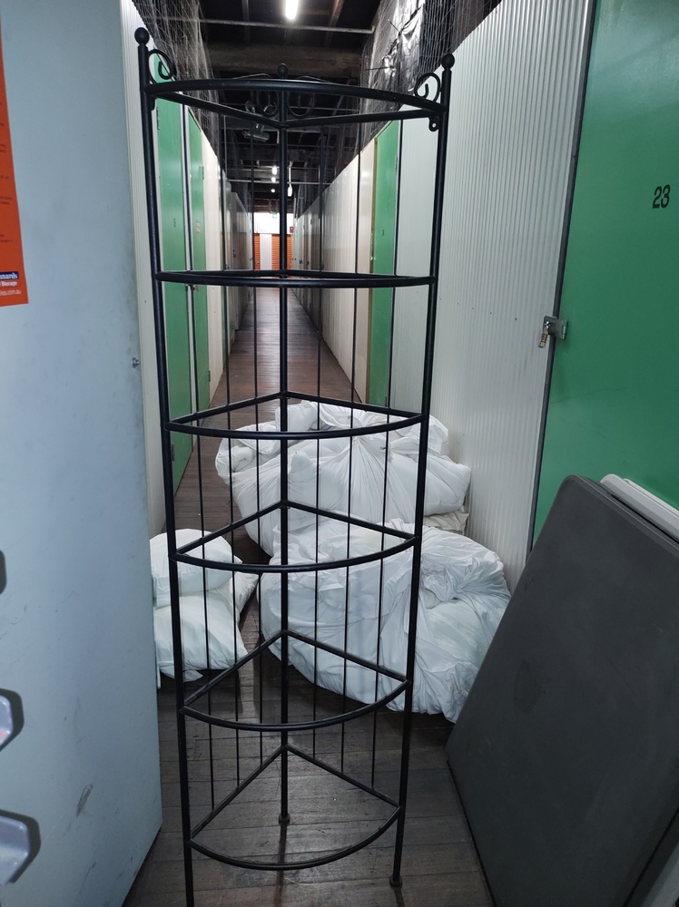 Kennards Self Storage Ultimo 1 Storage Unit Auction auction IB-1385