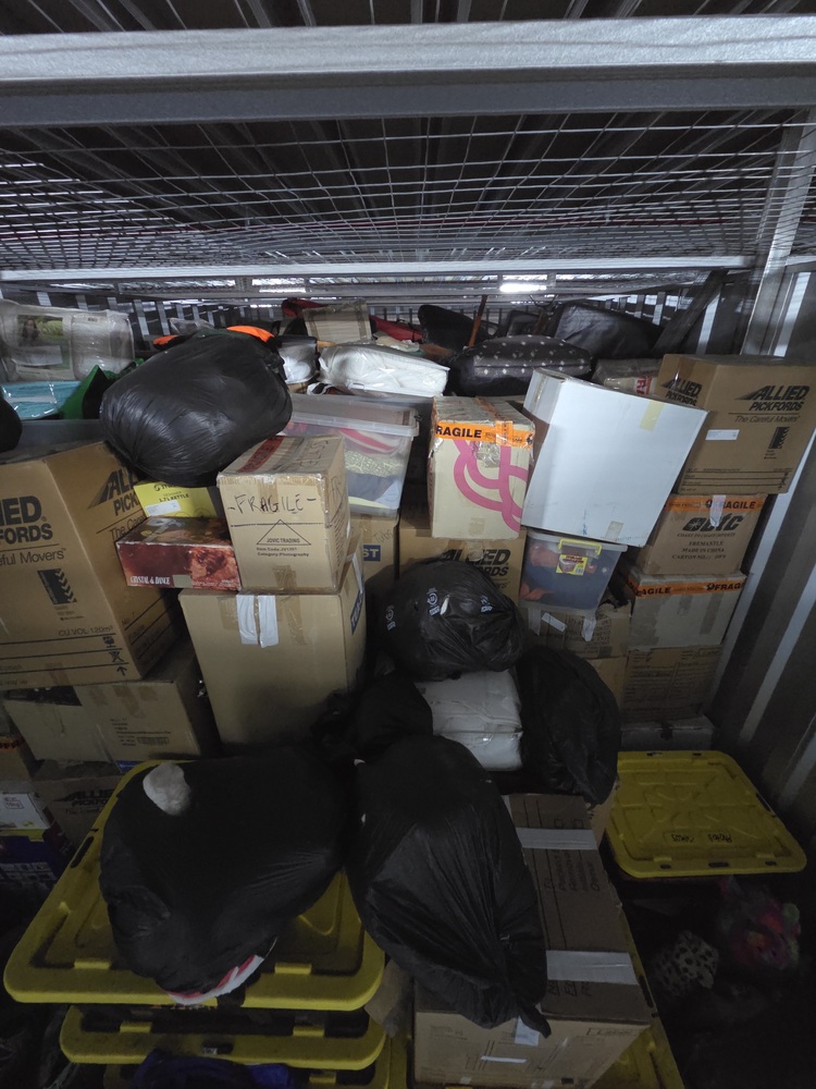 Roomia Self Storage OConnor WA Storage Unit auction IB-6880