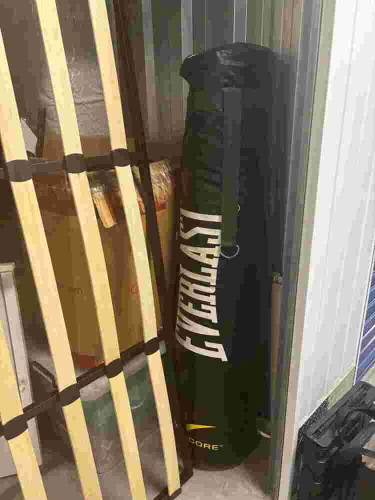 S. Hardy-burns - Private Selle Storage auction IB-9581