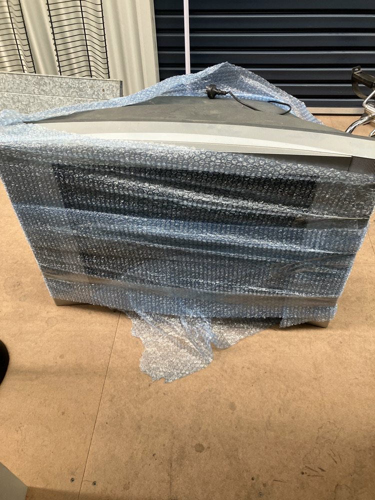 Storage King Neerabup Abandoned Self Storage Auctions auction IB-9480