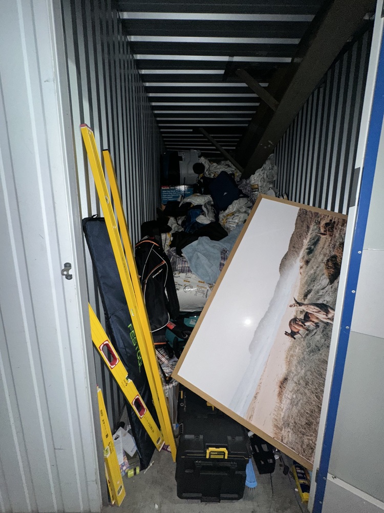 Rent a Space Moore Park Bid on Self Storage Unit auction IB-8964