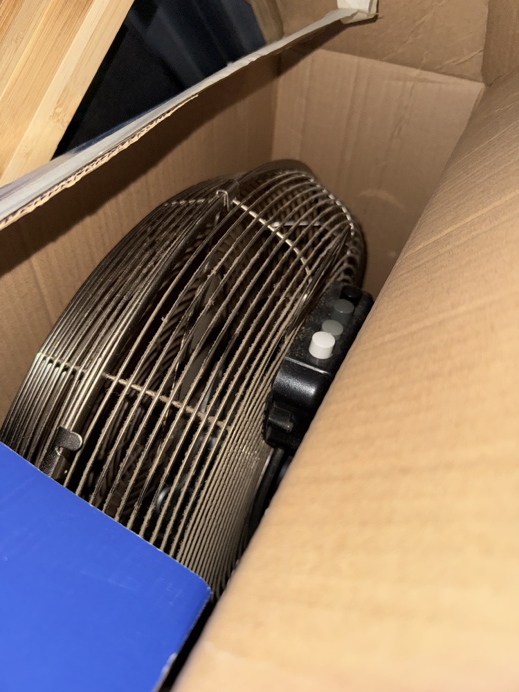 Fort Knox Self Storage Scoresby Abandoned Storage Auctions auction IB-2458