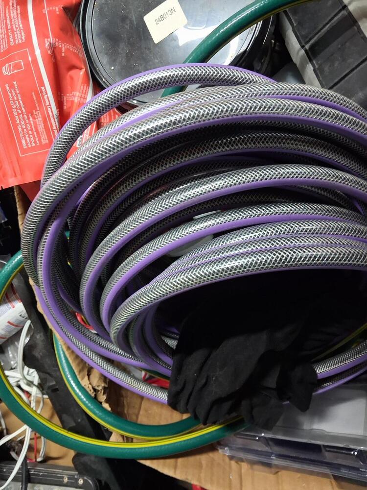 Public Self Storage Scoresby Bid on Storage auction IB-1569