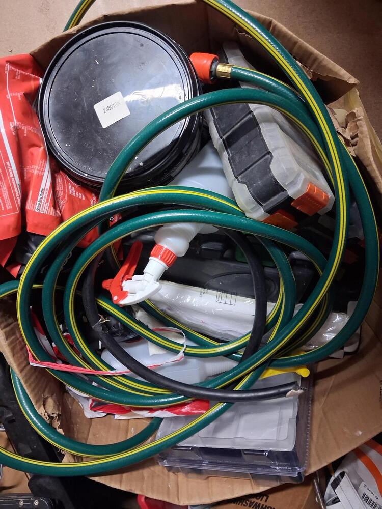 Public Self Storage Scoresby Bid on Self Storage Unit auction IB-1569