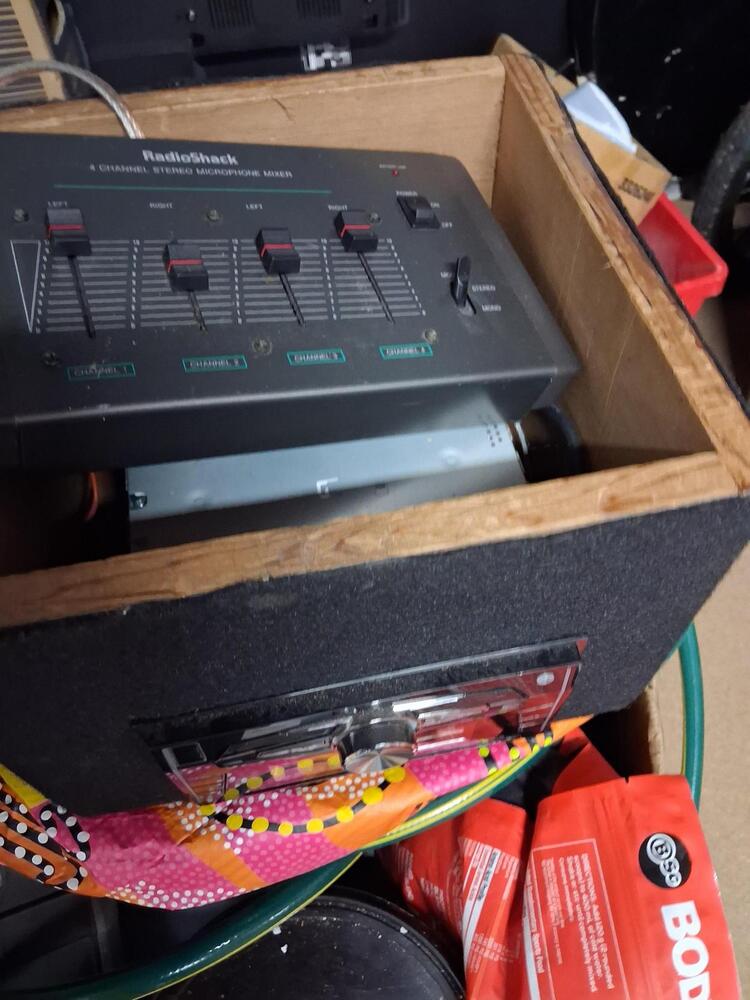 Public Self Storage Scoresby Abandoned Self Storage Auctions auction IB-1569