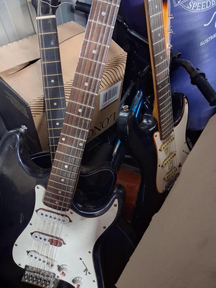 Public Self Storage Scoresby Abandoned Storage shed Auctions auction IB-1569