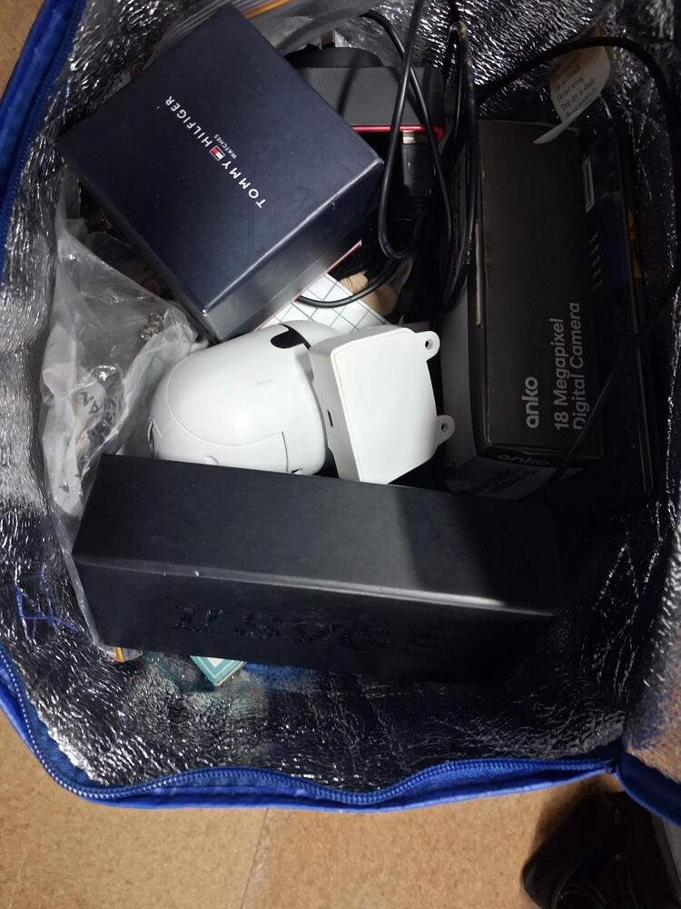 Public Self Storage Scoresby AustraliaÂ Storage Auctions auction IB-1569