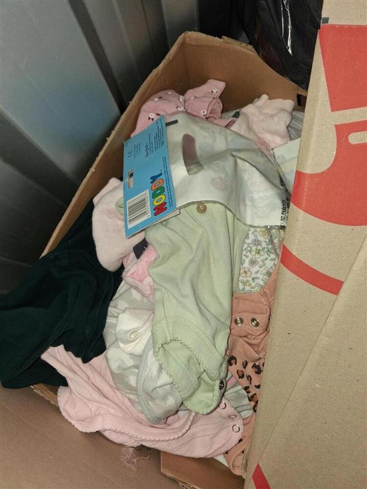 Public Self Storage Braybrook Bid on Self Storage Unit auction IB-4143