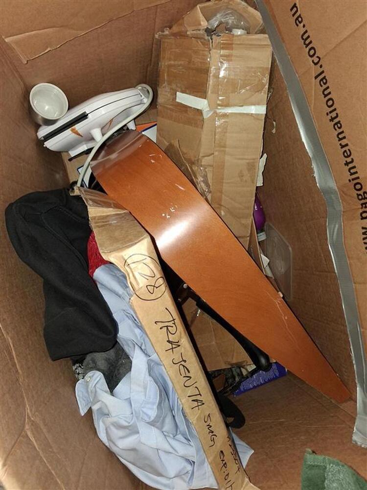 Public Self Storage Braybrook Abandoned Storage Auctions auction IB-4143