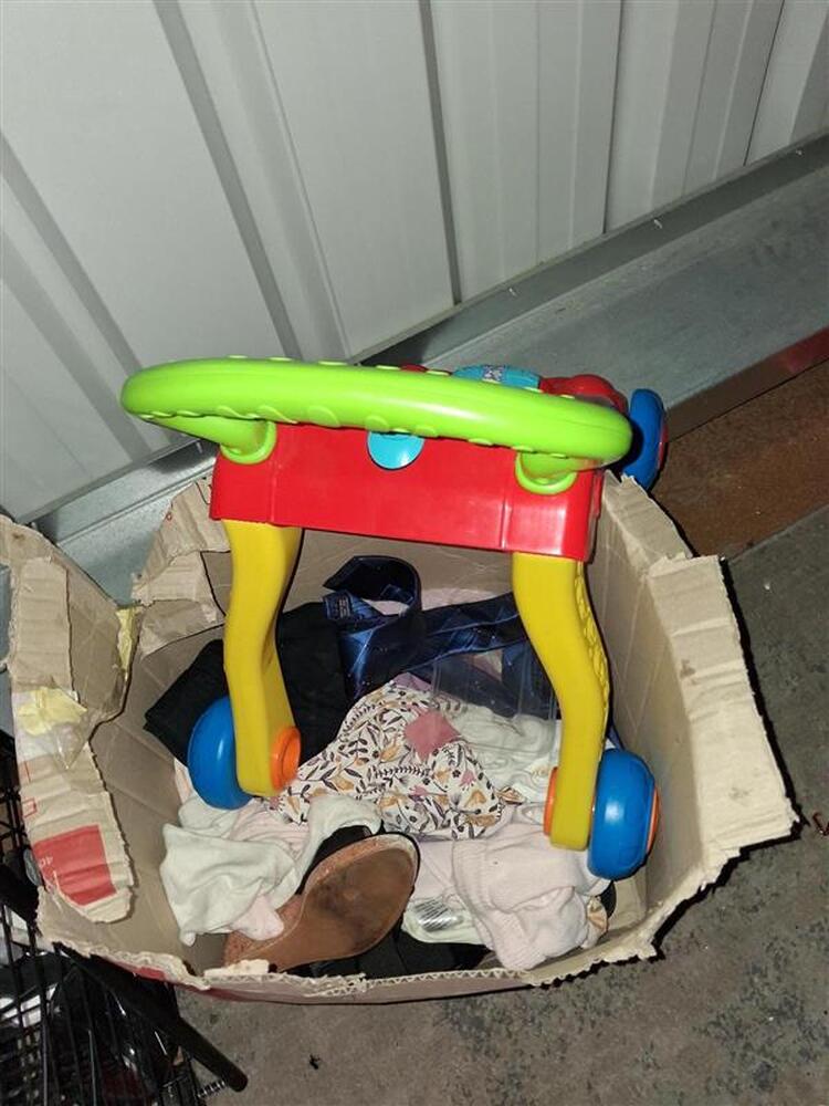 Public Self Storage Braybrook Abandoned Storage shed Auctions auction IB-4143