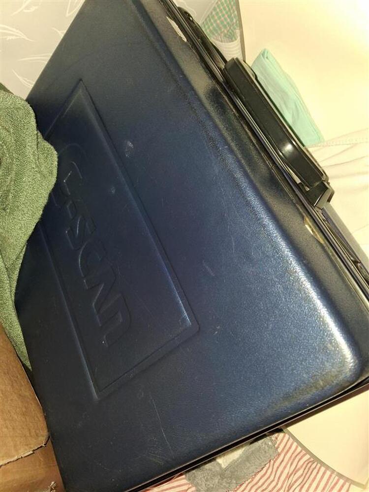 Public Self Storage Braybrook Abandoned Storage garage Auctions auction IB-4143