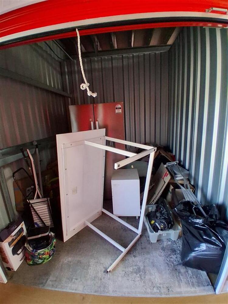 Public Self Storage Braybrook Storage Auctions auction IB-4143