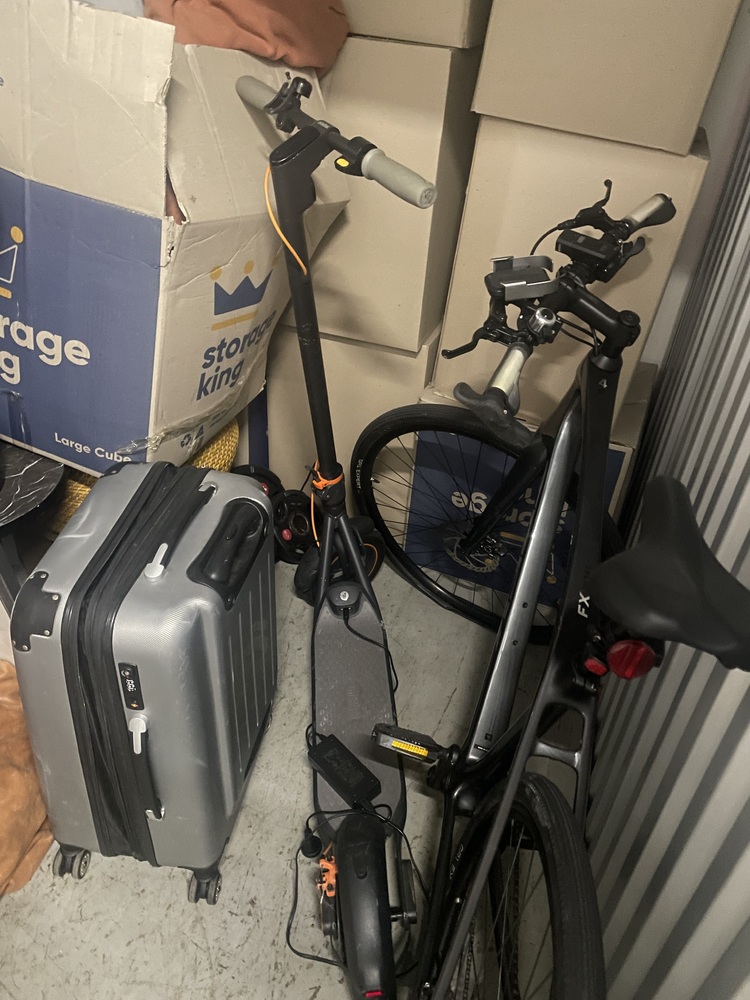 Rent a Space Moore Park Abandoned Storage Auctions auction IB-3356