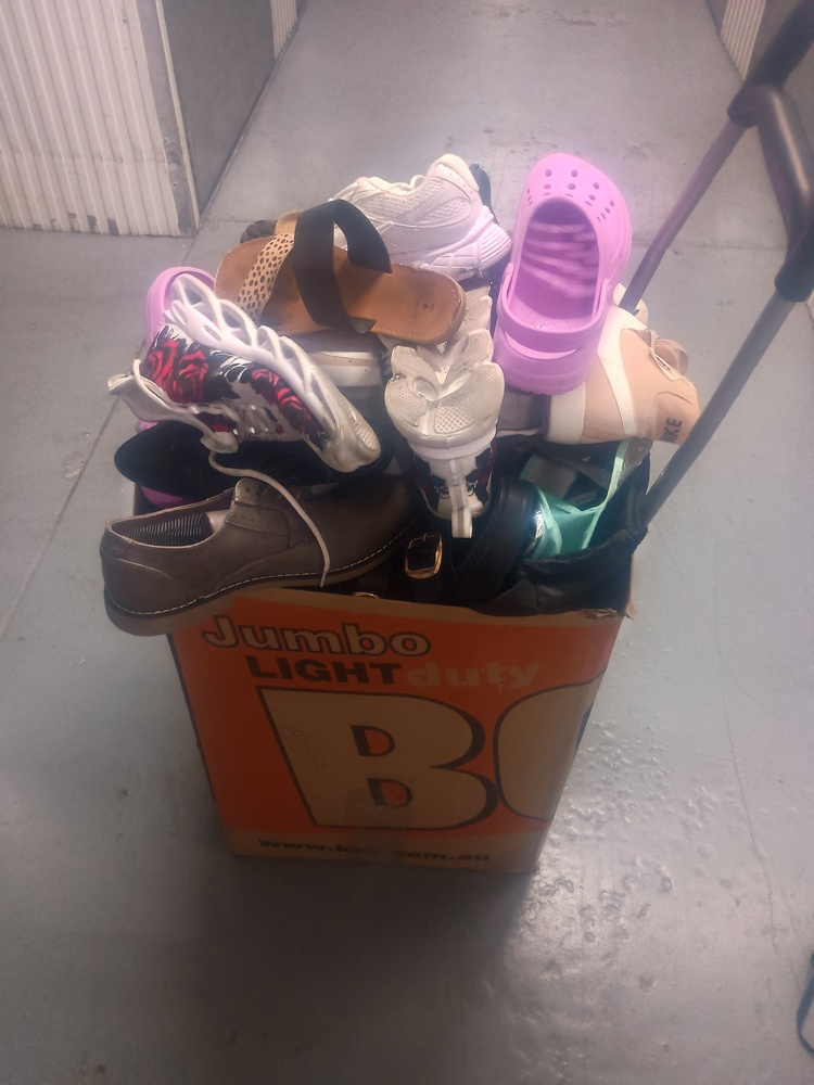 Kennards Self Storage Abbotsford Abandoned Storage garage Auctions auction IB-3509