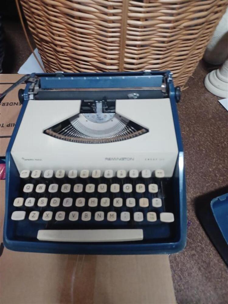 Loxon Storage Nambour Storage auction IB-7573