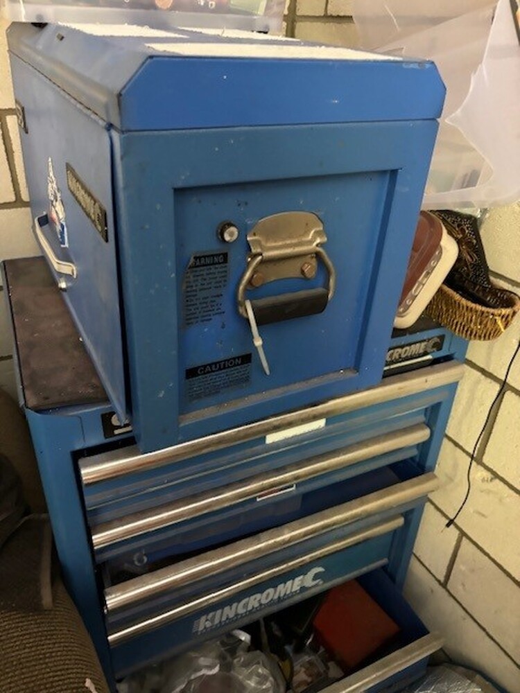 Welshpool Self Storage W2 Storage auction IB-4596