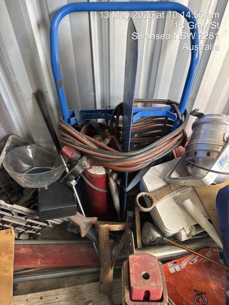 Eastlakes Self Storage Storage auction IB-4145